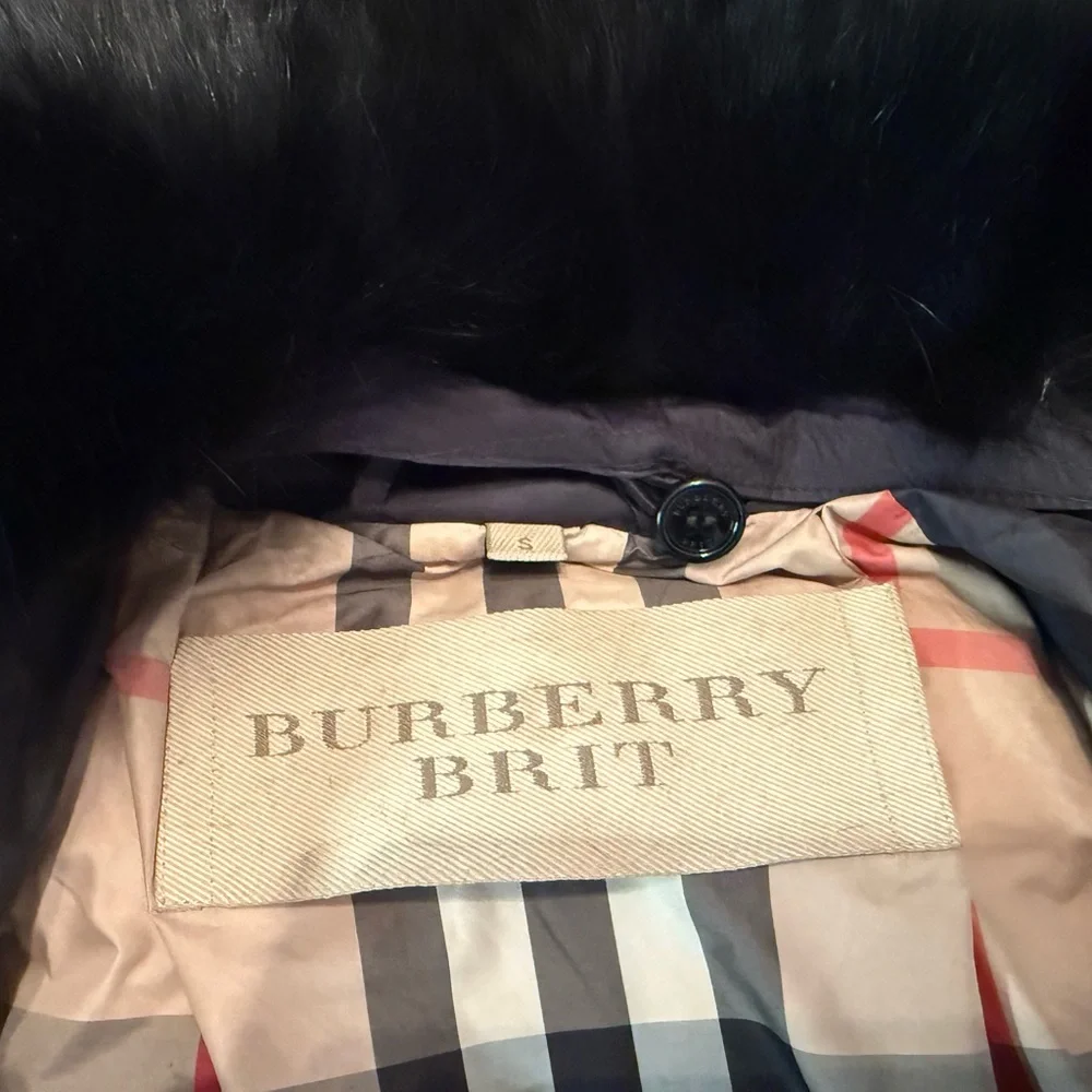 🎉HP🎉Burberry Black Down Puffer Jacket with Removable Fur Collar - Picture 12 of 16